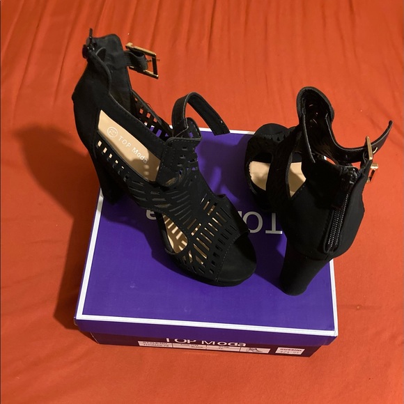 Top Moda Platform Heels - Picture 3 of 4